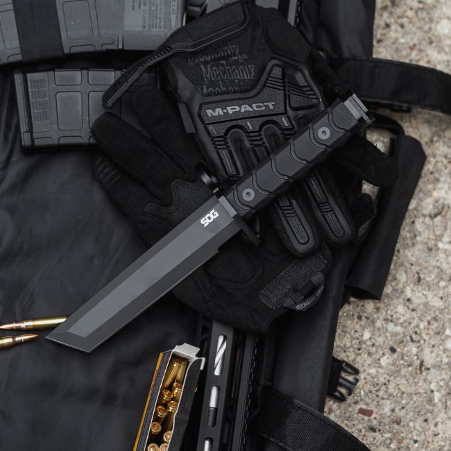Couteau a lame fixe Bayonet Tanto - SOG-T.A DEFENSE