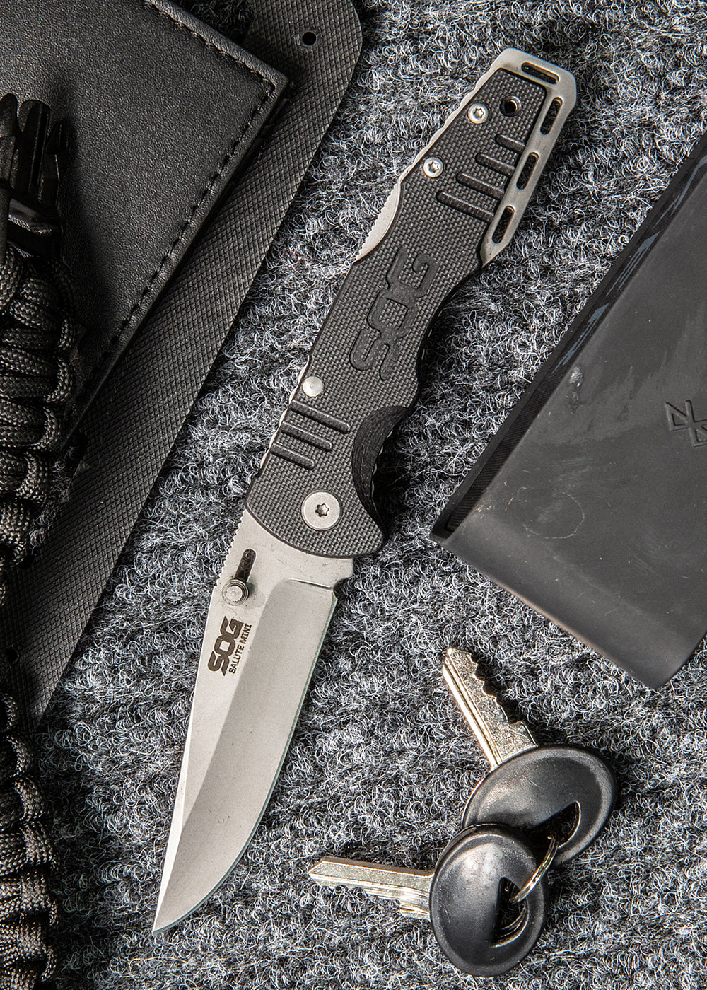 Couteau pliant Salute Mini - SOG-T.A DEFENSE