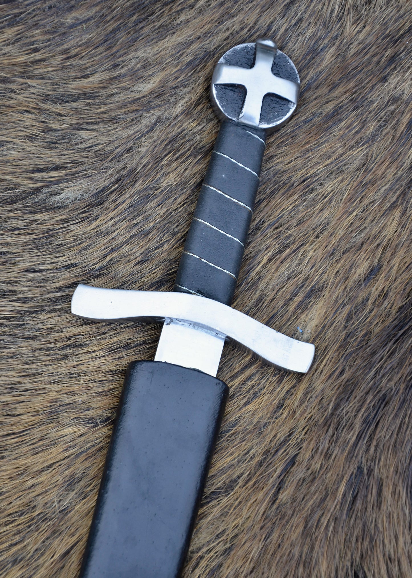 Dague historique Croisade avec fourreau-T.A DEFENSE