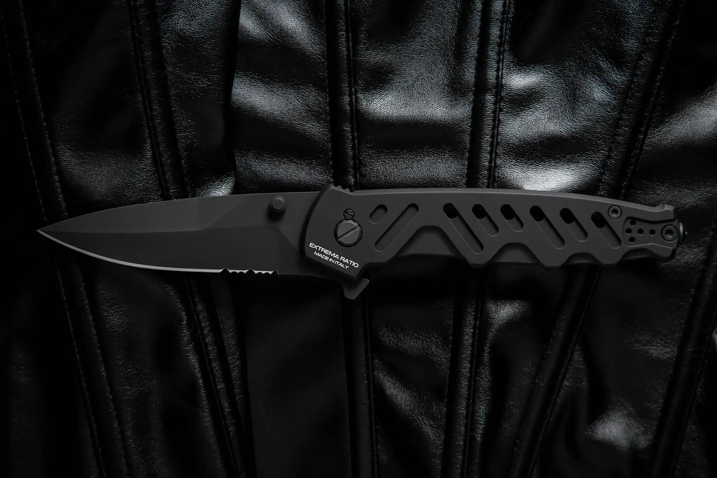 Couteau pliant Caïman Nero N.A - Extrema Ratio-T.A DEFENSE