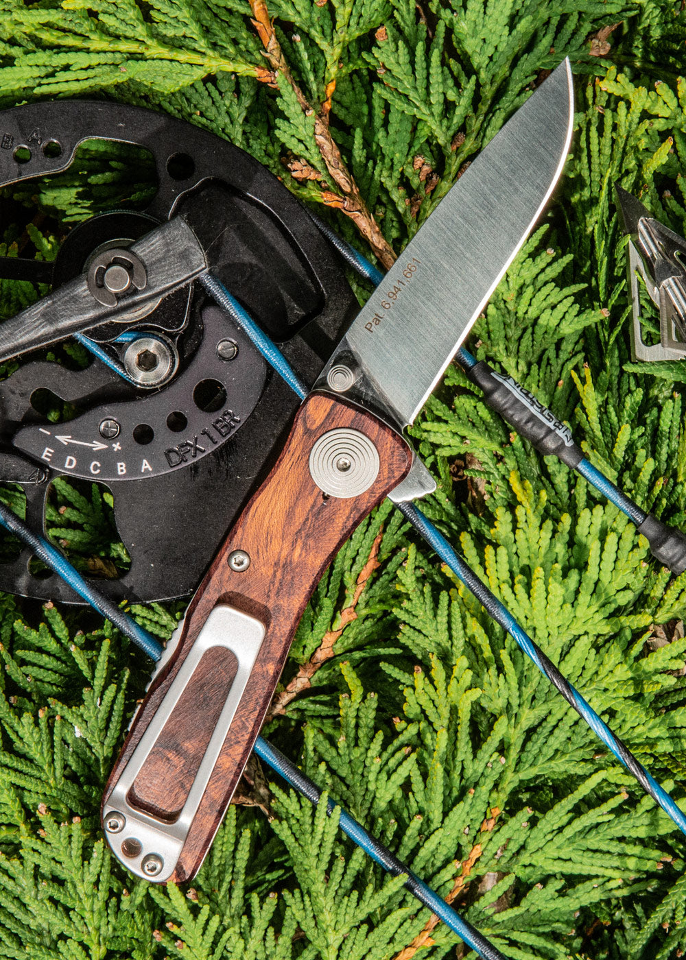 Couteau de poche Twitch II - SOG-T.A DEFENSE