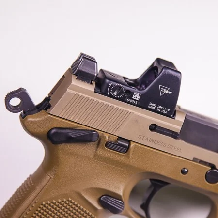 Plaquette adaptatrice FNX45 MIL / LEO pour point rouge Trijicon RMR / SRO / Holosun 407C / 507C / 508C / 508T - CH Precision-T.A DEFENSE
