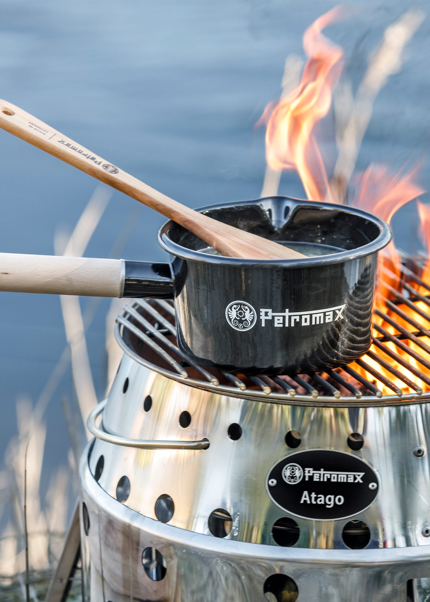 Casserole de survie black en émail - Petromax-T.A DEFENSE