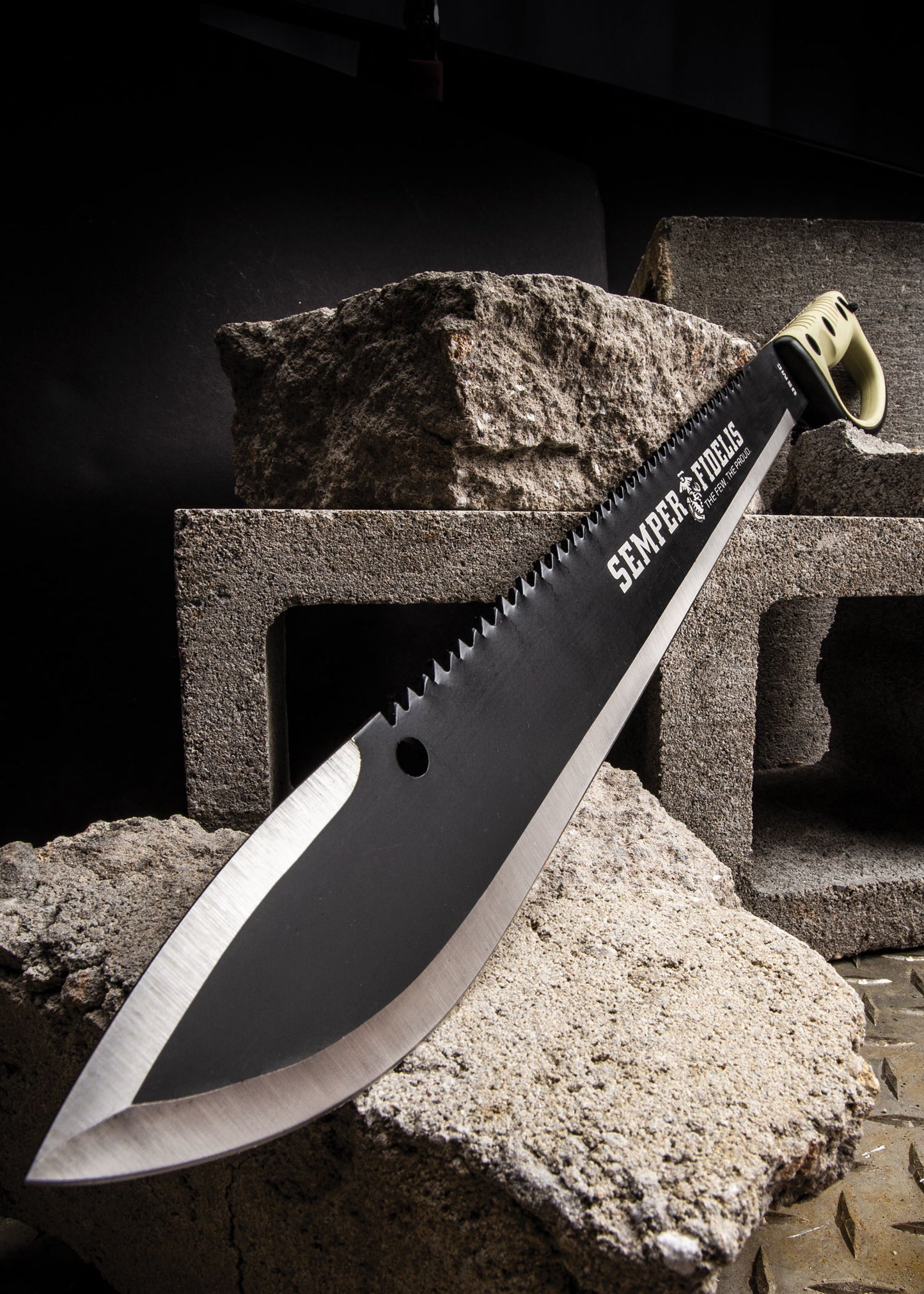 Machette Semper FI Sawback - United Cutlery-T.A DEFENSE