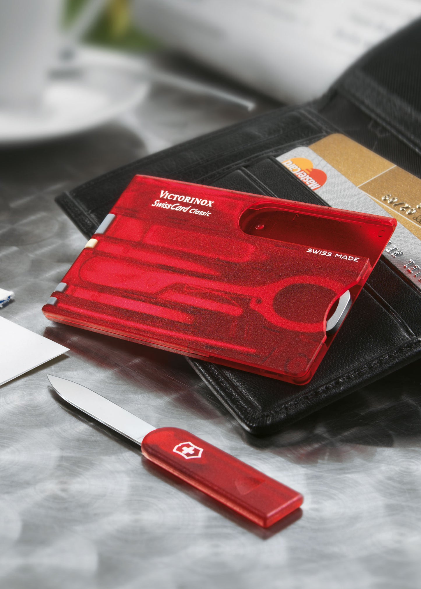Swiss Card Classic Rouge transparent - Victorinox-T.A DEFENSE
