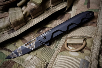 Couteau tactique Ferrum T Black Warfare - Extrema Ratio-T.A DEFENSE