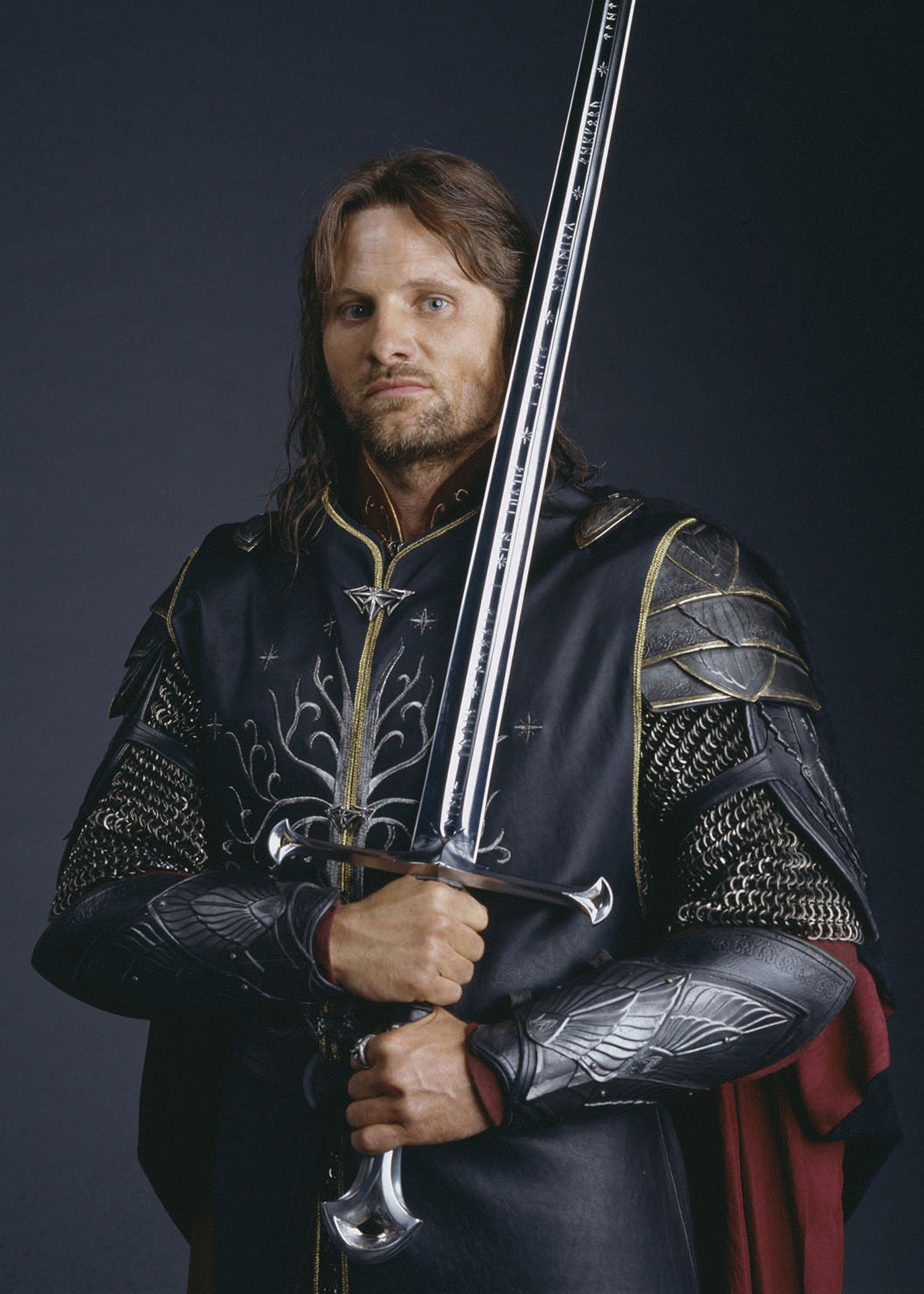Epée Anduril Le Seigneur des Anneaux - United Cutlery-T.A DEFENSE