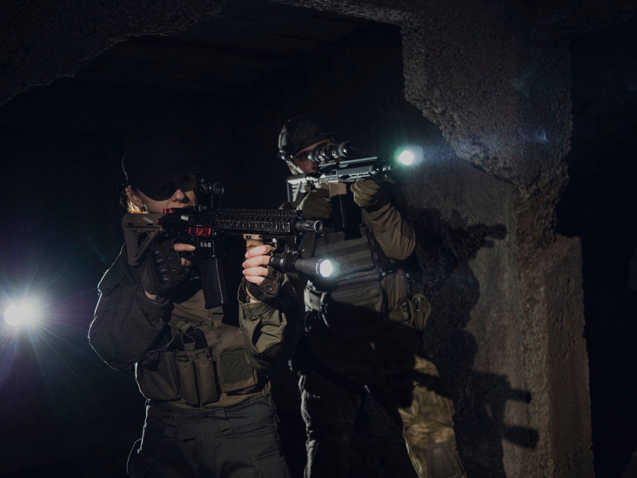 Lampe tactique Dobermann Pro Magnet USB - Armytek-T.A DEFENSE