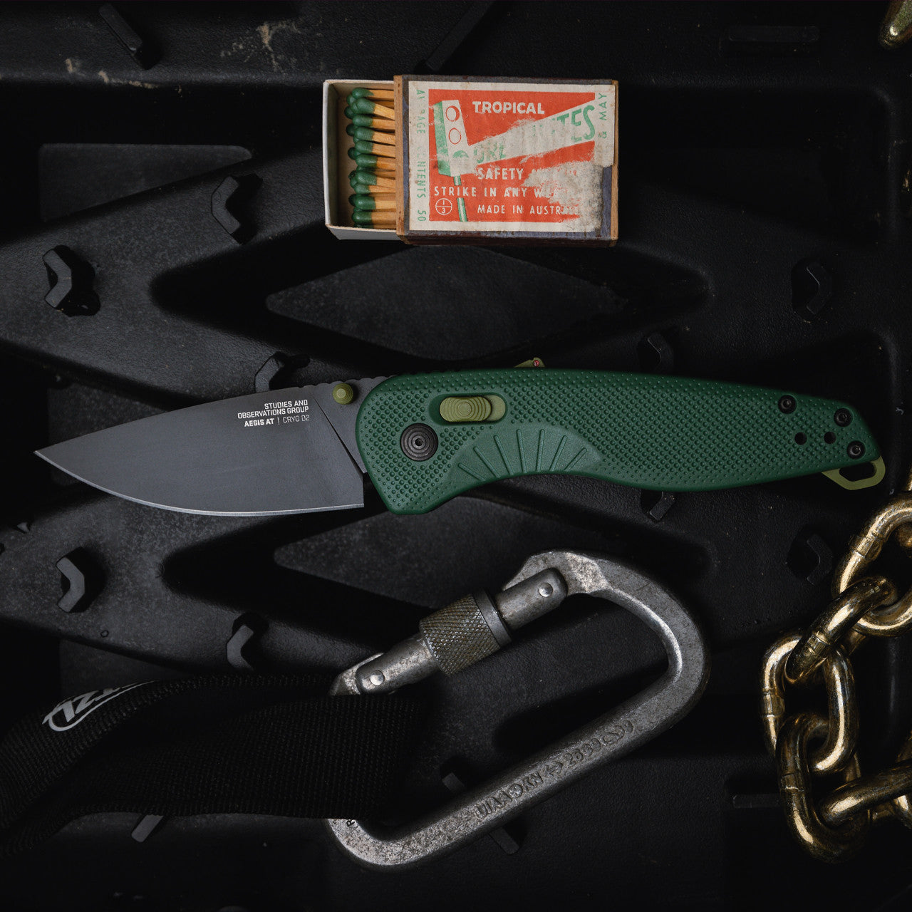 Couteau automatique Aegis AT - SOG-T.A DEFENSE