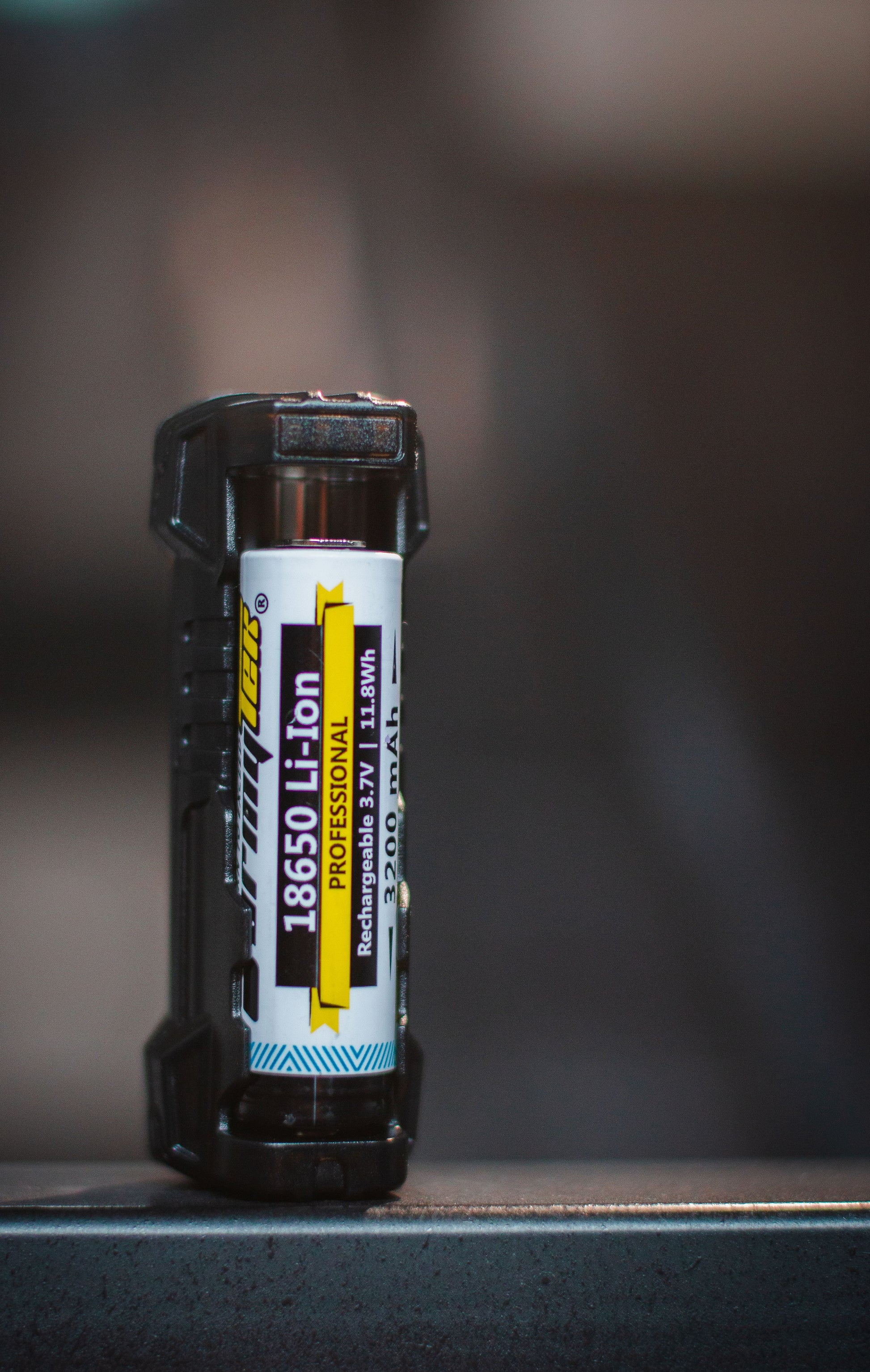 Chargeur de batteries et piles Handy C1 Pro - Armytek-T.A DEFENSE
