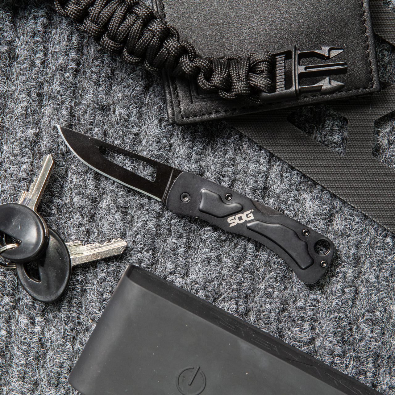 Couteau de cou compacte Centi II - SOG-T.A DEFENSE