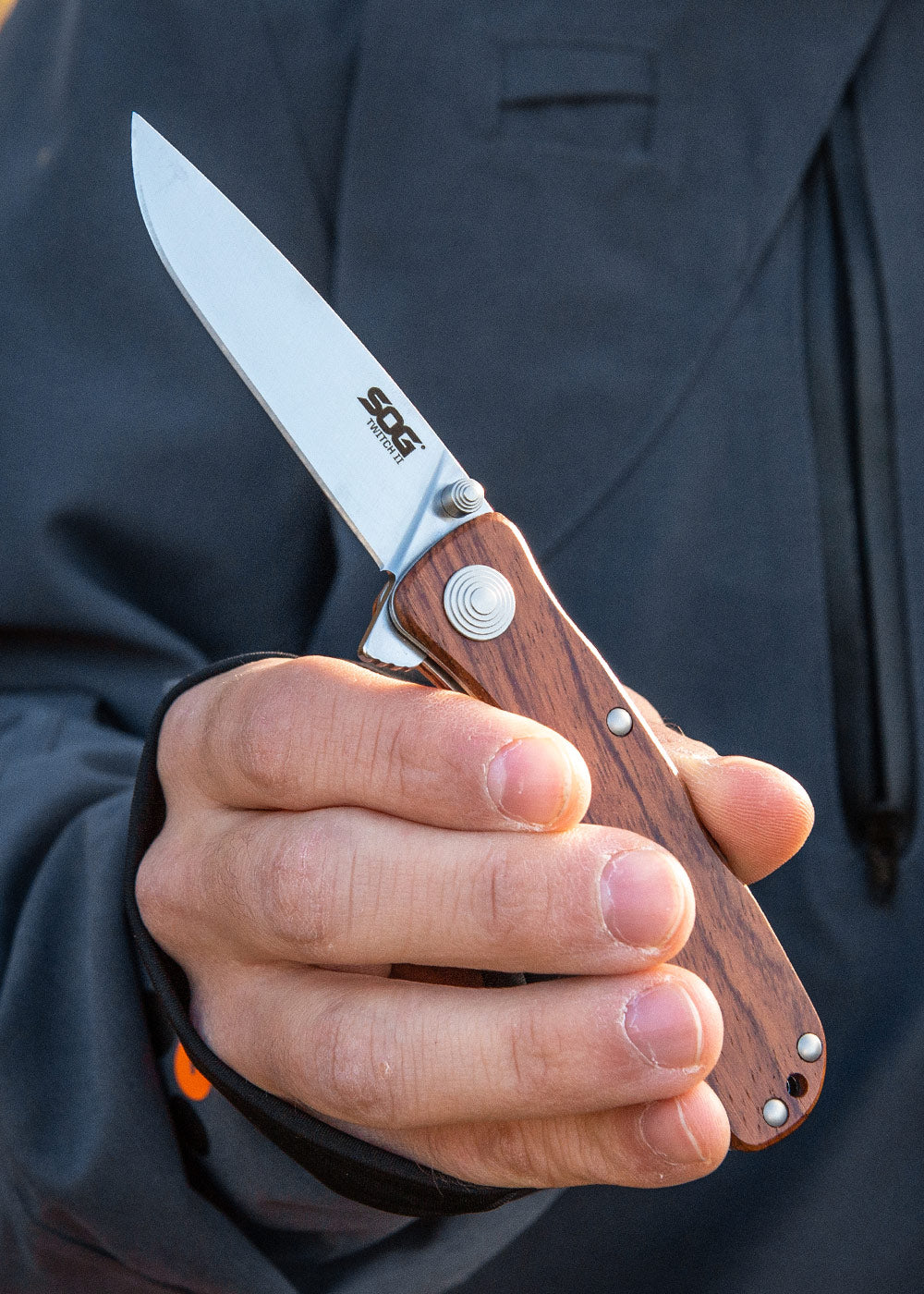 Couteau de poche Twitch II - SOG-T.A DEFENSE