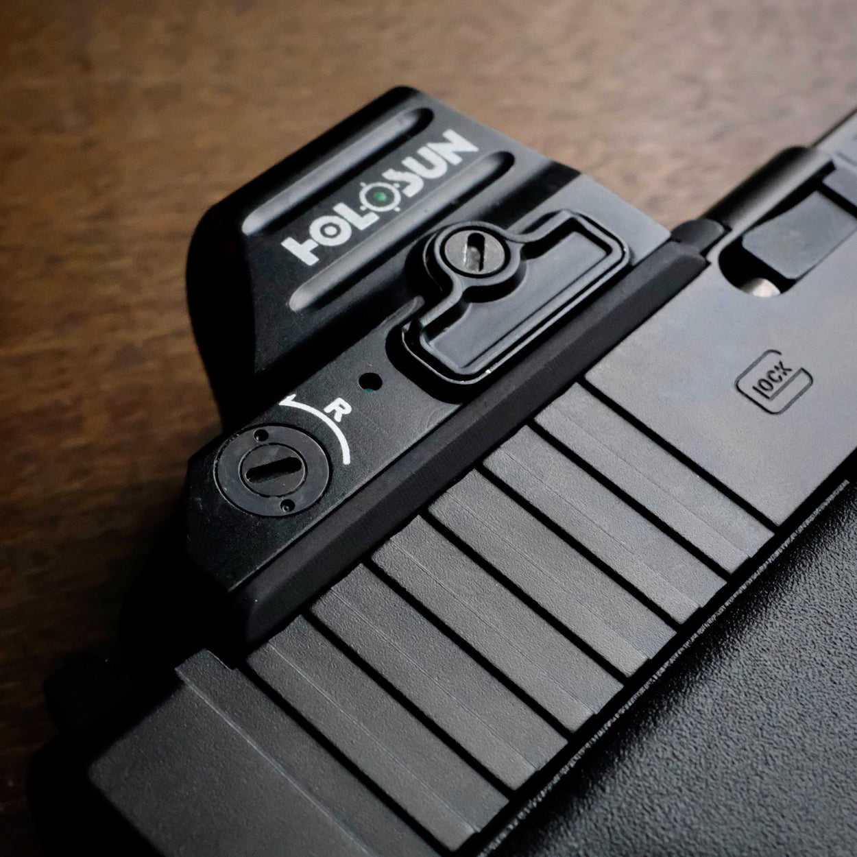 Plaquette adaptatrice Glock C&H Precision V4 MOS GLOCK Trijicon RMR / SRO / Holosun 407, 507, 508-T.A DEFENSE