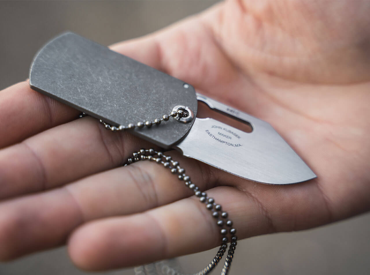 Couteau de cou Dog Tag - Boker Plus-T.A DEFENSE