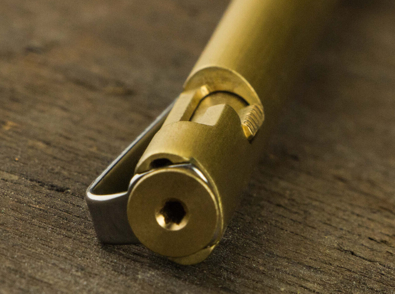 Stylo de défense Rocket Pen Brass - Boker Plus-T.A DEFENSE