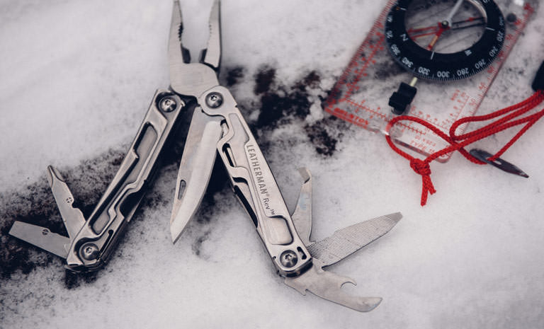 Pince Leatherman REV - Outil multifonctions (14 outils) - Leatherman-T.A DEFENSE